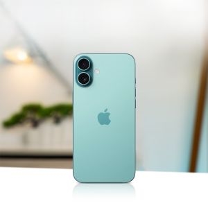 iPhone 16 Plus